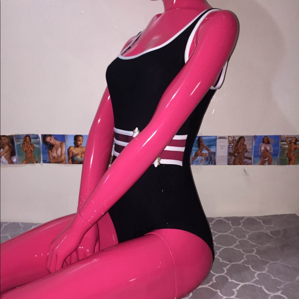 One piece bathing suit